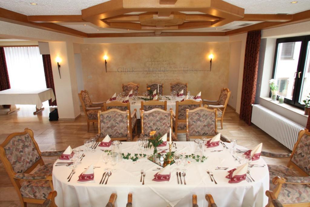 Landhotel Zur Kanne Neresheim Экстерьер фото
